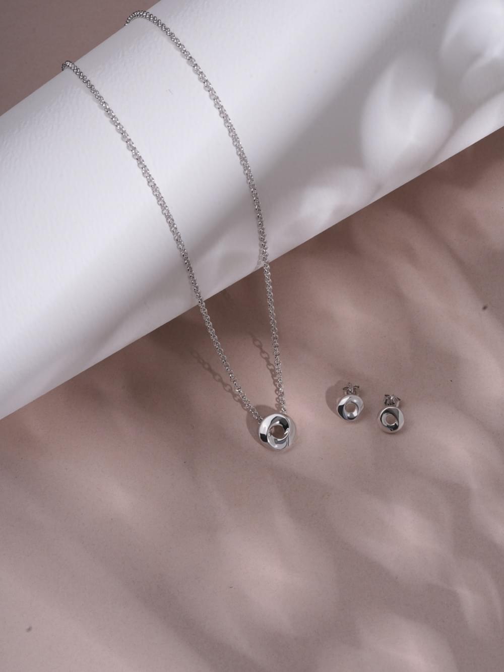 ECO Entwined Circle Pendant