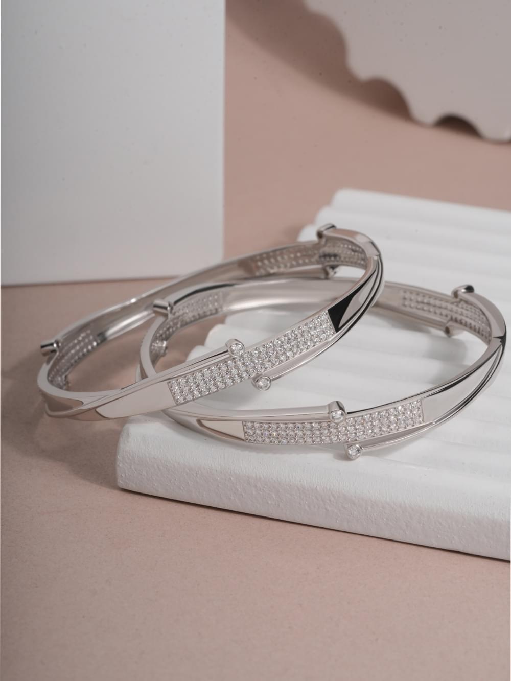 PC Intricate Filigree Bangle
