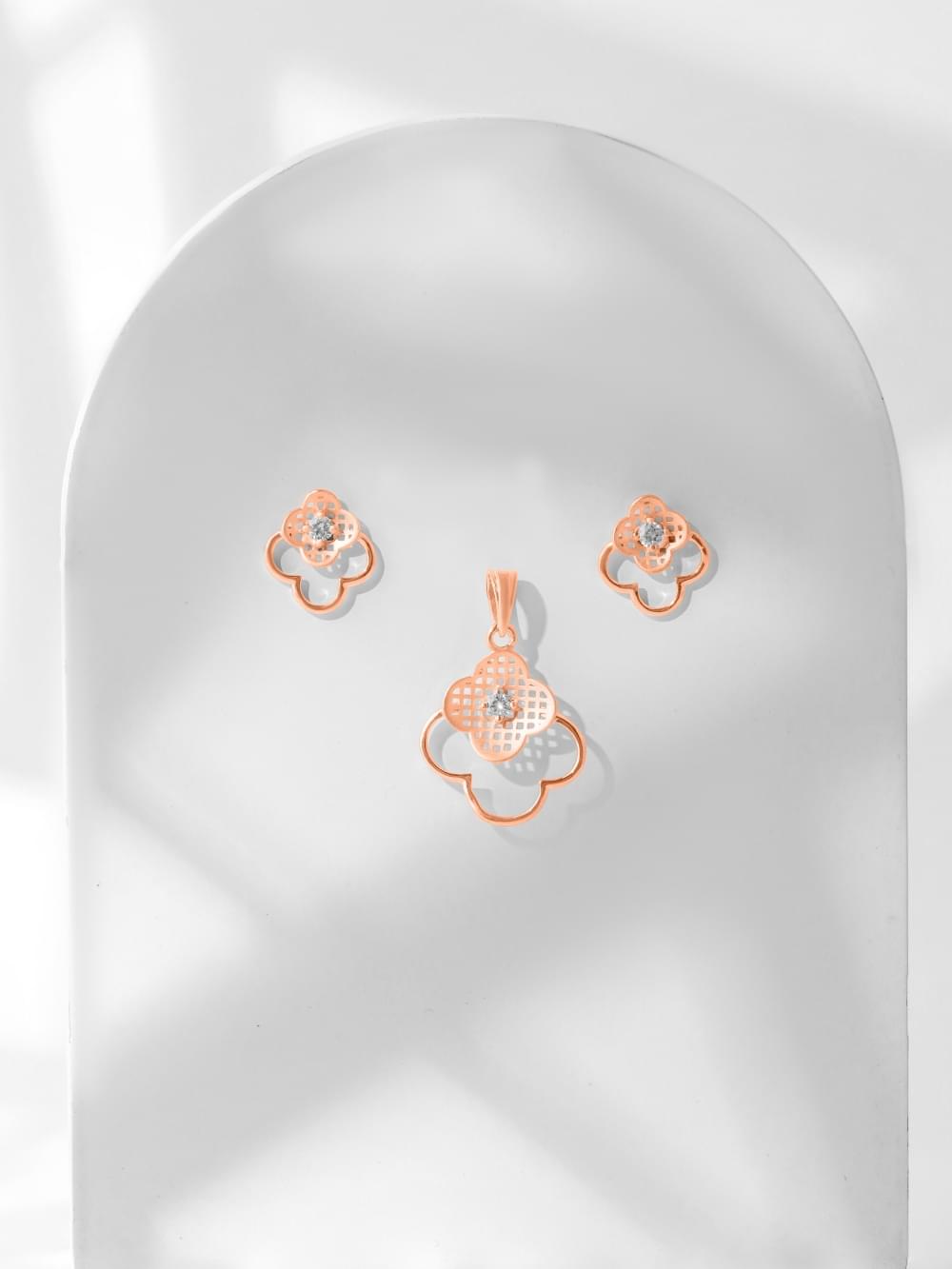 PC Ruby Floret Silver Pendant Set