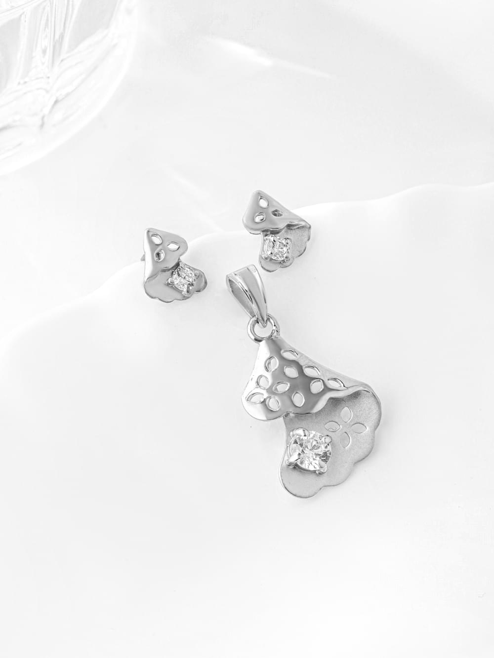 PC Silver Solitaire Pendant Set